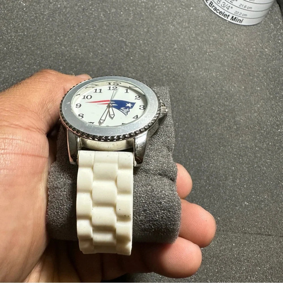 Game Time NFl Series New England Patriots Quartz Watch Working With New Battery - Picture 2 of 9